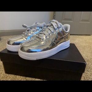 Women’s Air Force 1 (Metallic)